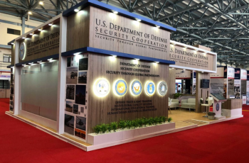 Modular booth design for e-cigarette and vaping products at Messe Dortmund.